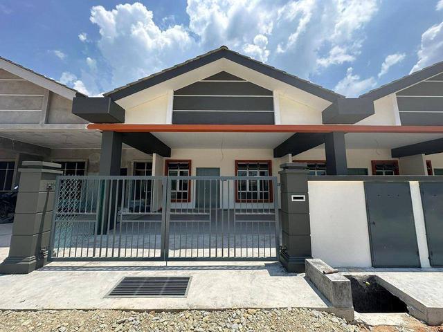Rumah Terrace 1 Tingkat Merlimau