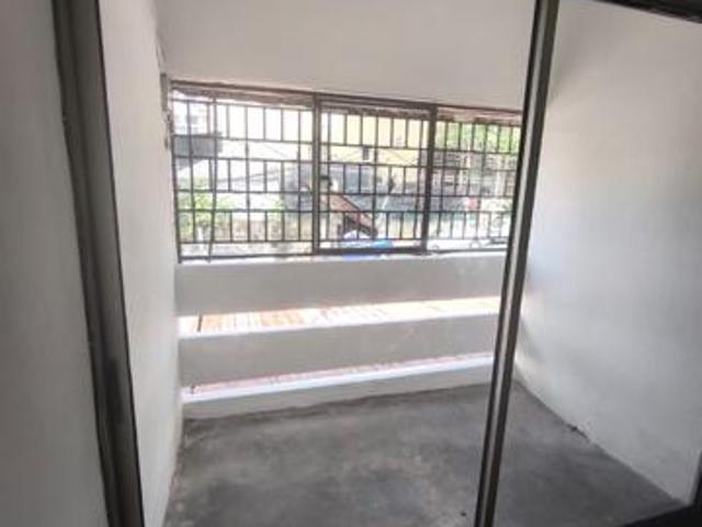 Rumah townhouse di sewa segambut kitchen top rent 1500