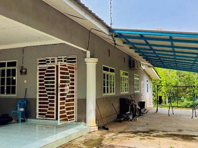 Rumah umtuk dijual termasuk perabot