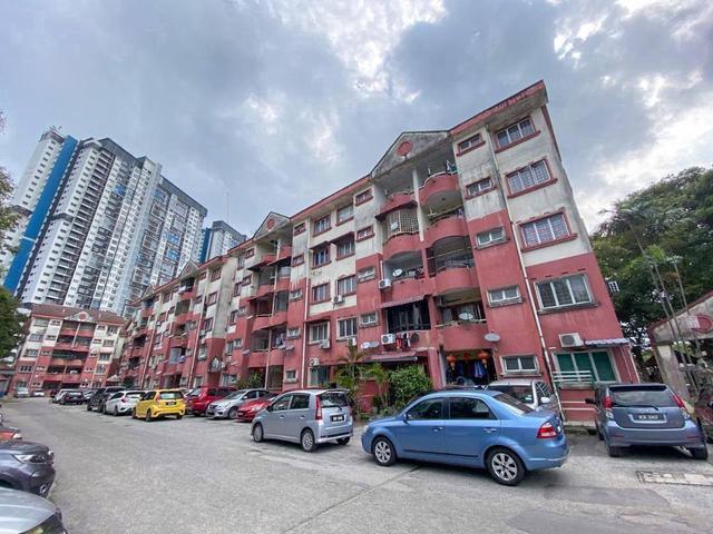 Rumah untuk Dijual 795sf Apartment Kekwa Putra Perdana Puchong 100Loa