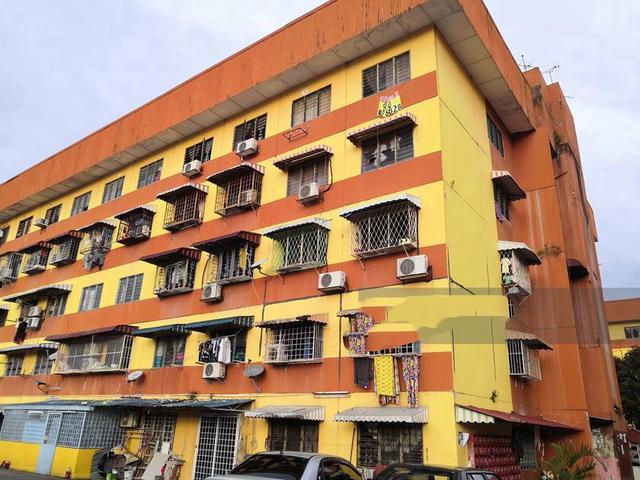 Rumah untuk dijual alam jaya cheras batu 9 block d tingkat 4