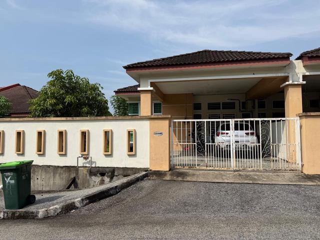Rumah Untuk DiJual House for Sale Taman Sepilai Sik Kedah SemiD