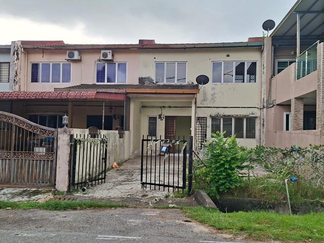 Rumah untuk jual No 10 jalan u1911 Taman Sri Buloh Sungai Buloh