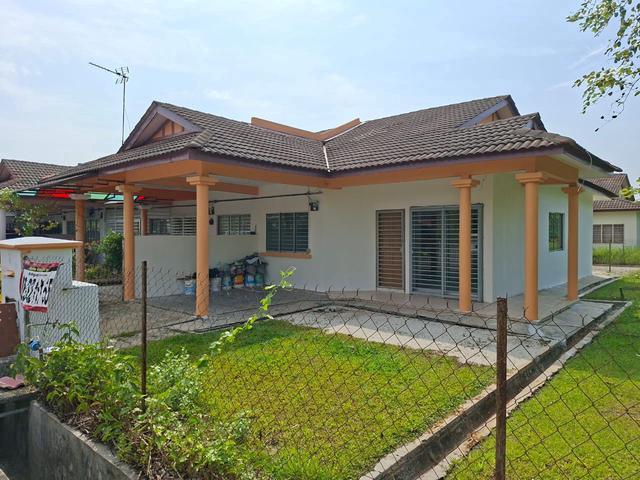 Rumah untuk jual Corner lot No 2 Jalan AP 1C13 Alam perdana