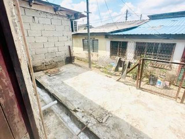 Rumah awam 1 tgkt below market