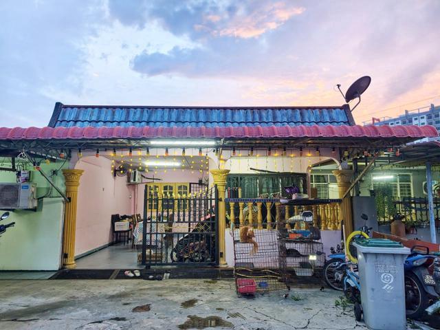 Rumah Awam 2 Pulau Gadong Melaka teres setingkat untuk dijual