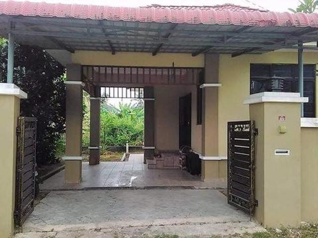Rumah Bangalow di Pasir Hor