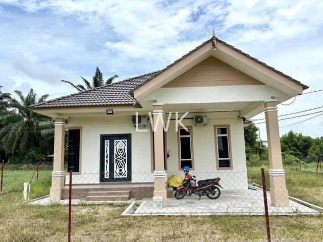 Rumah Banglo 1 Tingkat Cantik di Telong BachokTaman Sri Cempaka
