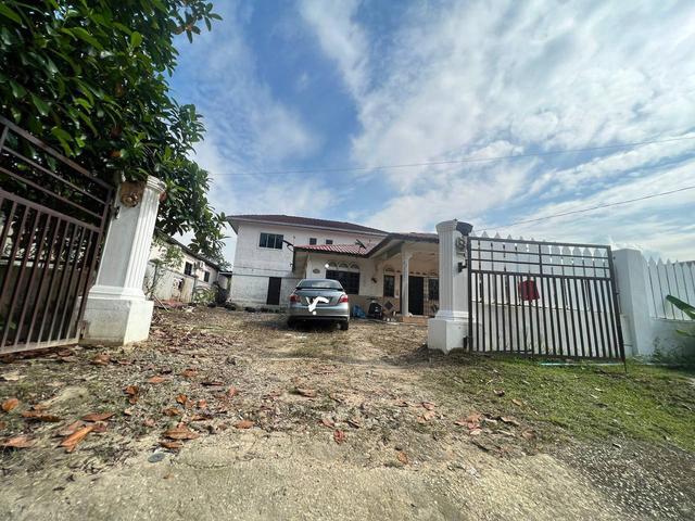 Rumah Banglo 2 Tingkat Kampung Chegar Medang Untuk Dijual