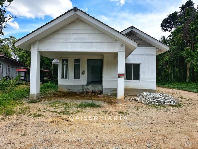Rumah Banglo Berdekatan SMK Panji Kota Bharu