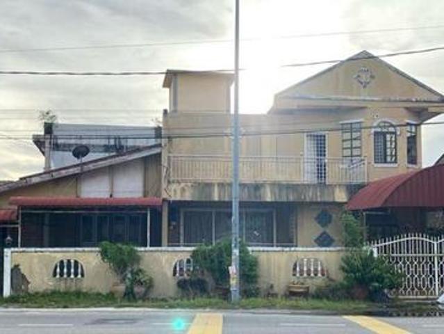 Rumah Banglo Di Jalan Yaakubiah Lundang Kota Bharu