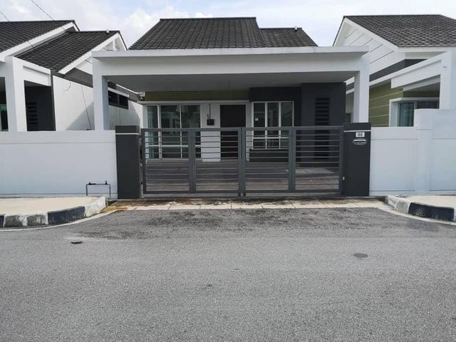 Rumah banglo Di Taman Mekasari