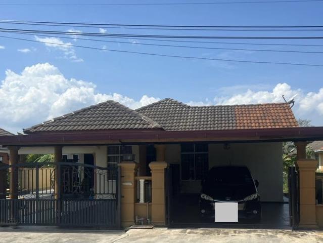 Rumah Banglo Sungai Isap Damai