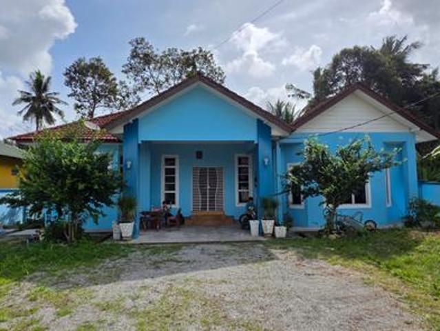 Rumah Banglo Untuk Dijual di Batu 8 Mukim KadokJajahan Kota Bharu