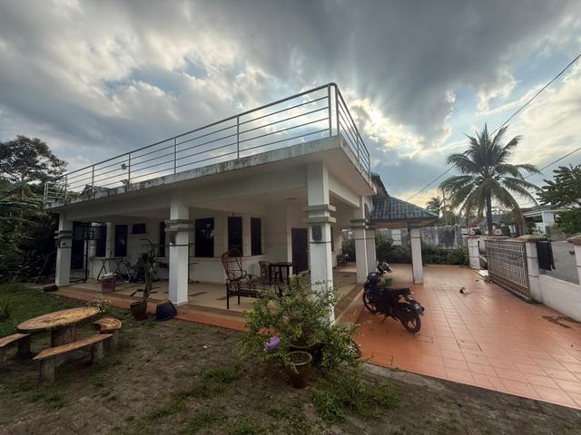 Rumah Banglo view laut Pantai Batu hitam beserah for sale