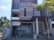 Rumah bagus 2lt Woodland Citraland Surbaya Barat