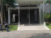 Rumah Bagus di Northwest Lake Citraland, Surabaya Barat