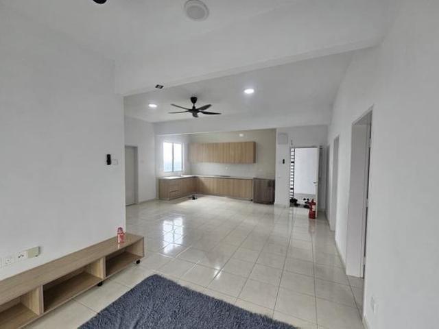 RUMAH BARU CORNER LOT Seri Topaz Apartment Taman Puchong Intan HOT