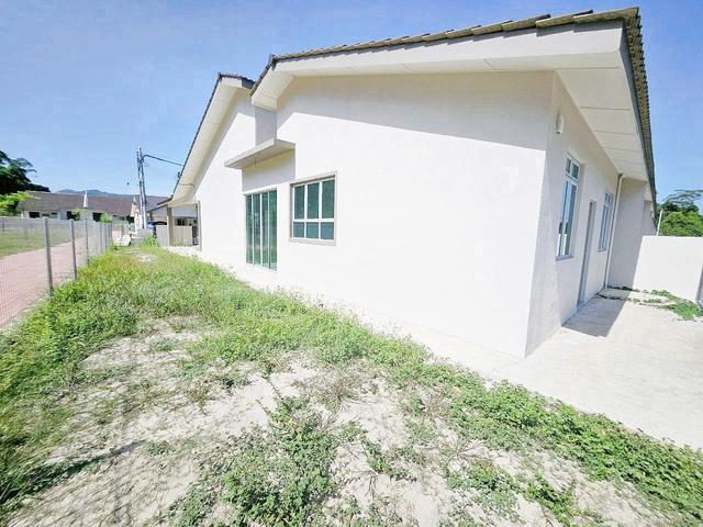 RUMAH BARU ENDLOT RUMAH INDERA MAHKOTA 21 KUANTAn