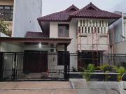 Rumah Baru Full Renov Sutorejo Surabaya, 2 Lt, Taman Depan Belakang
