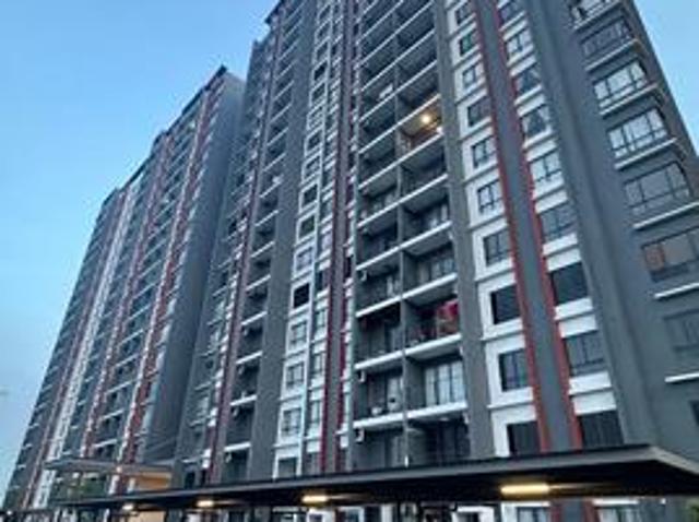 RUMAH BARU Lake View E island Lake Haven Puchong PARTIAL FURNISHED