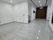 Rumah Baru Shm di Jalan Babatan Pantai Barat Surabaya