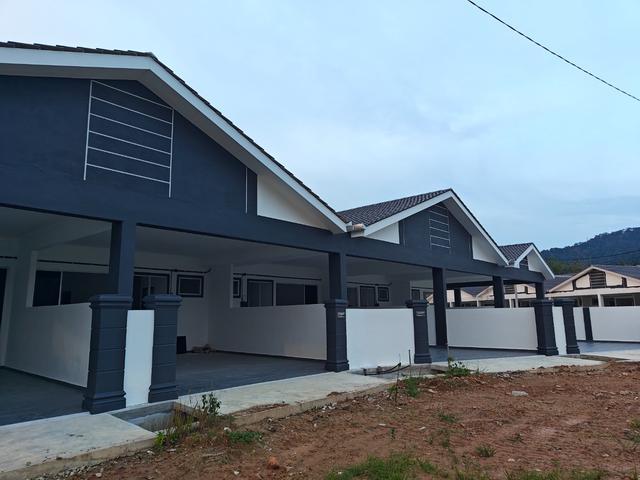 Rumah BARU TERES SETINGKAT SEMI D Di TAMAN BUNGA RAYA PERMAI
