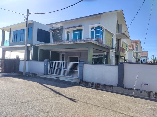 RUMAH BERKEMBAR 2 TINGKAT 3040 sq ft JUASSEH SENTOSA Last Unit