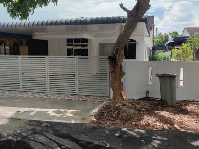 Rumah berkembar satu tingkat