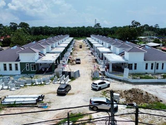 Rumah Berkembar Setingkat Taman Desa Bahagia Teluk Intan Perak