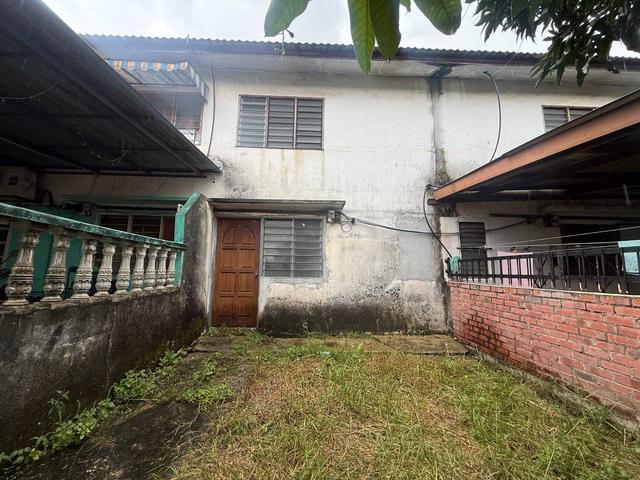 RUMAH BUSUK 2 Storey Taman Bukit Kemuning Seksyen 32 Shah Alam