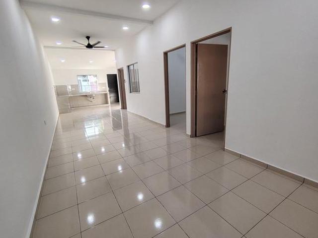 RUMAH CANTIKTeres Setingkat TAMAN MELAKA BARU BATU BERENDAM Melaka