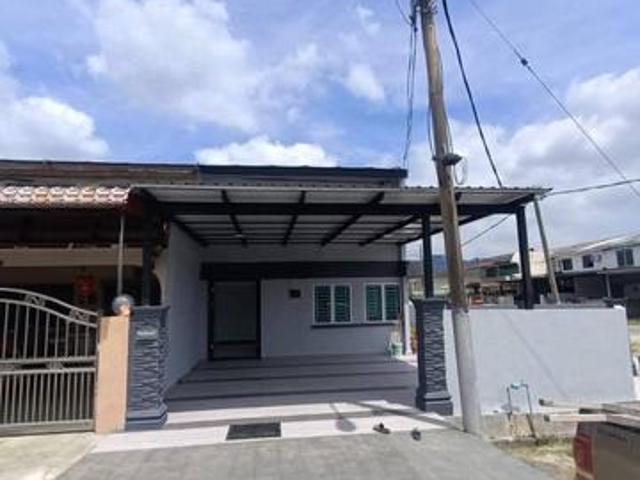 Rumah Cantik 2 Tingkat di Taman Bintang Pantai Remis Perak