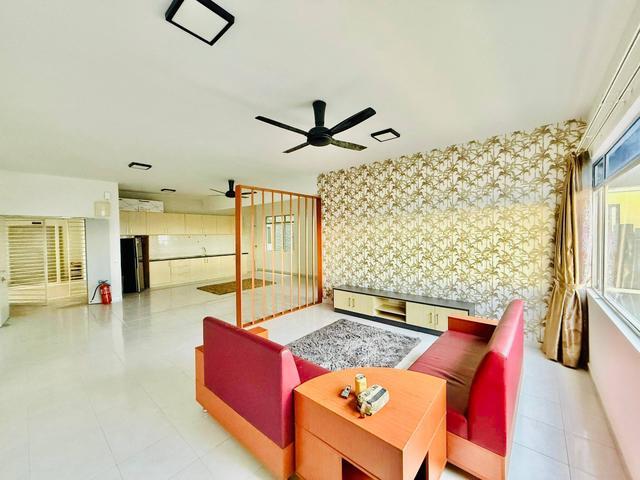 RUMAH CANTIK 2 Car Parks Large Unit Pangsapuri Setia Impian Kajang