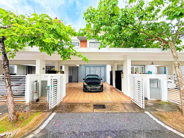 RUMAH CANTIK 2 Storey Laman Mawar Kota Seriemas Nilai