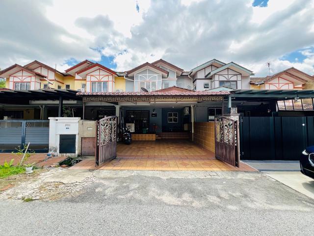 RUMAH CANTIK 2 Storey Terrace Taman University Bangi Kajang