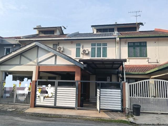 Rumah cantik 2 storey untuk disewa