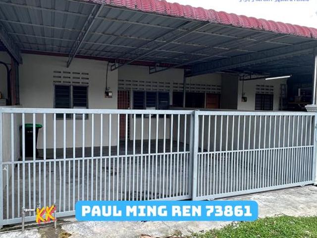 Rumah Cantik Cat Baru di Desa Bidara KK