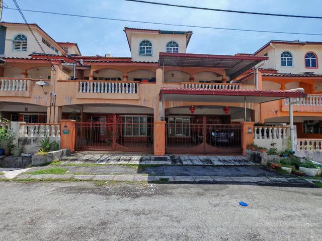 Rumah Cantik dan Luas Di Taman Lapangan Perdana Panorama Ipoh Perak