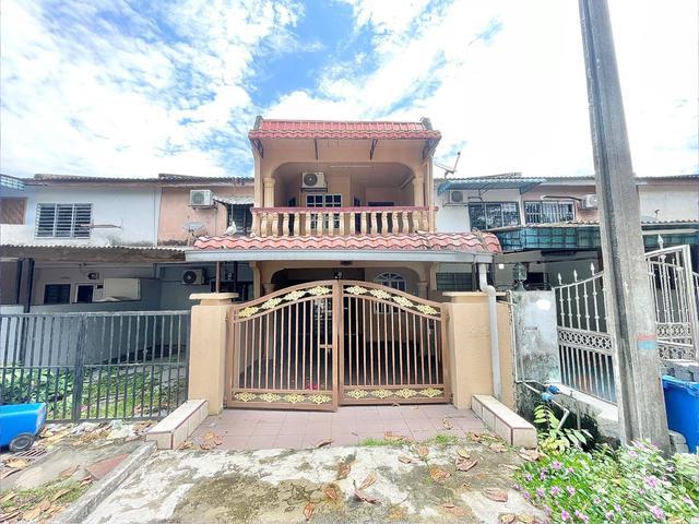 Rumah Cantik Facing Open di Taman Sri Muda Siap Renovasi