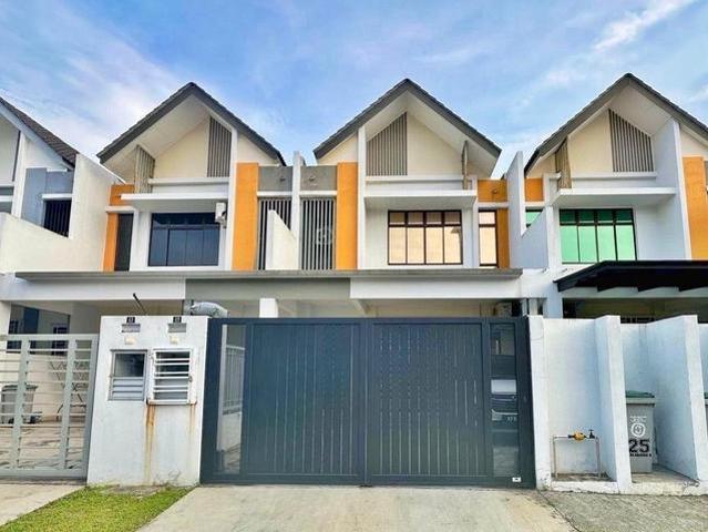 Rumah Cantik Meridin East Taman Bestari Perdana Pasir Gudang