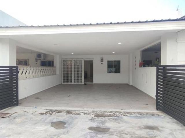RUMAH CANTIK NONBUMI Single Storey Tmn Bachang Baru Bt Berendam