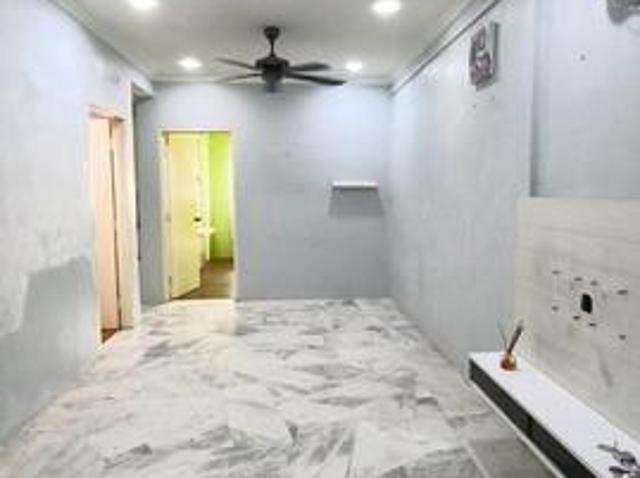 RUMAH CANTIK NEAR SEKOLAH APARTMENT SERI MAWAR BSP Kajang