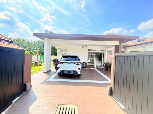 Rumah Cantik Semi D Taman Sri Dagang Banting