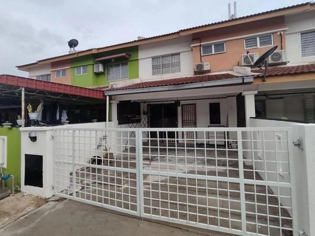 RUMAH CANTIK RENOVATED Double Storey Terrace Bandar Saujana Putra SP8