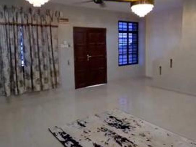 Rumah cantik yg dah renovated dan besar