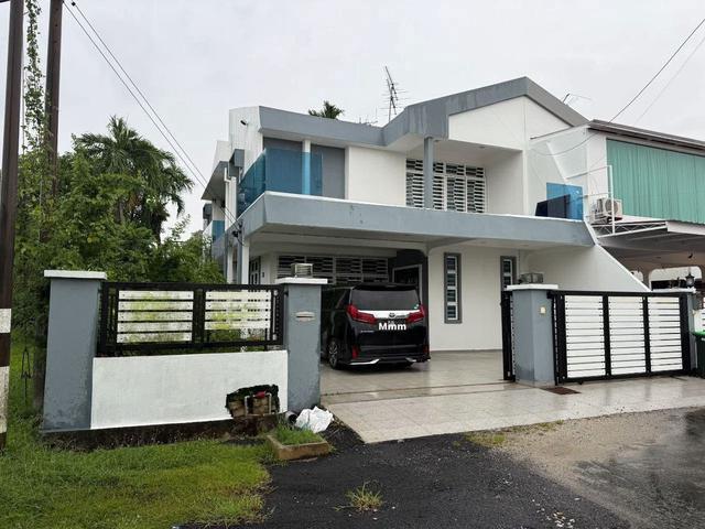 RUMAH CANTIKSEMI D 2 TINGKAT TAMAN TERATAI JINGGA Alor Setar