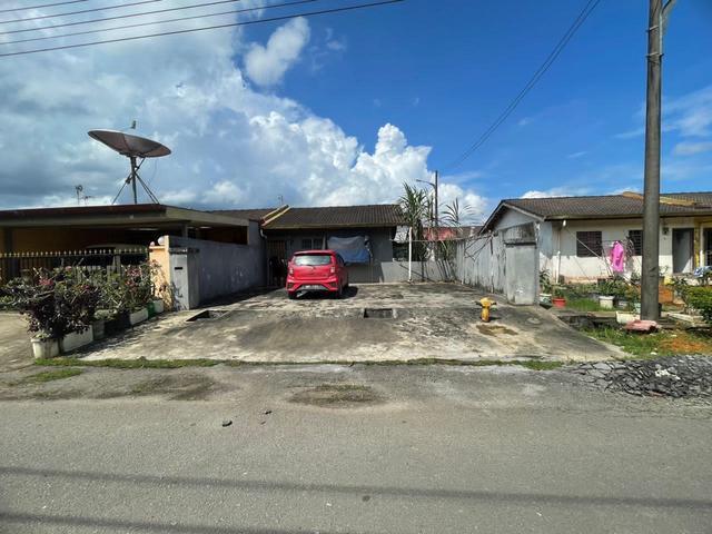 Rumah corner Duranda Mas Siburan Batu 18