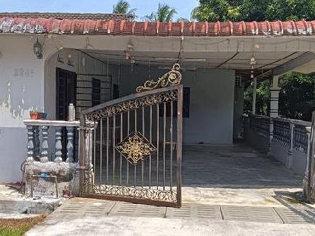 Rumah corner lot murah untuk DI JUAL