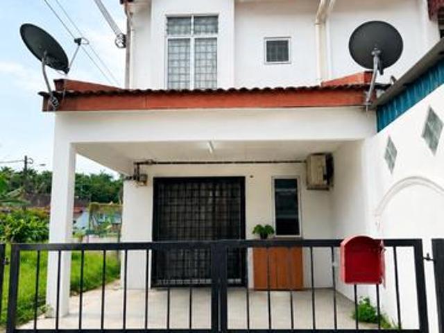 Rumah Corner Lot Taman Putri Kulai Bawah Market